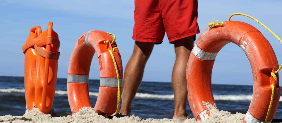 how to choose the best lifeguard certification course