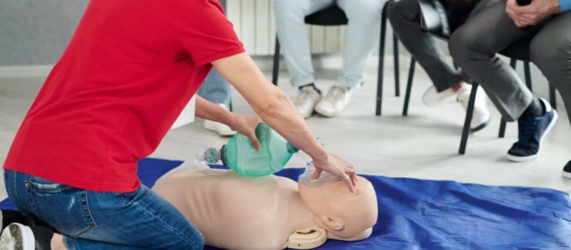post-incident support and follow-up: integrating first aid into employee wellness programs